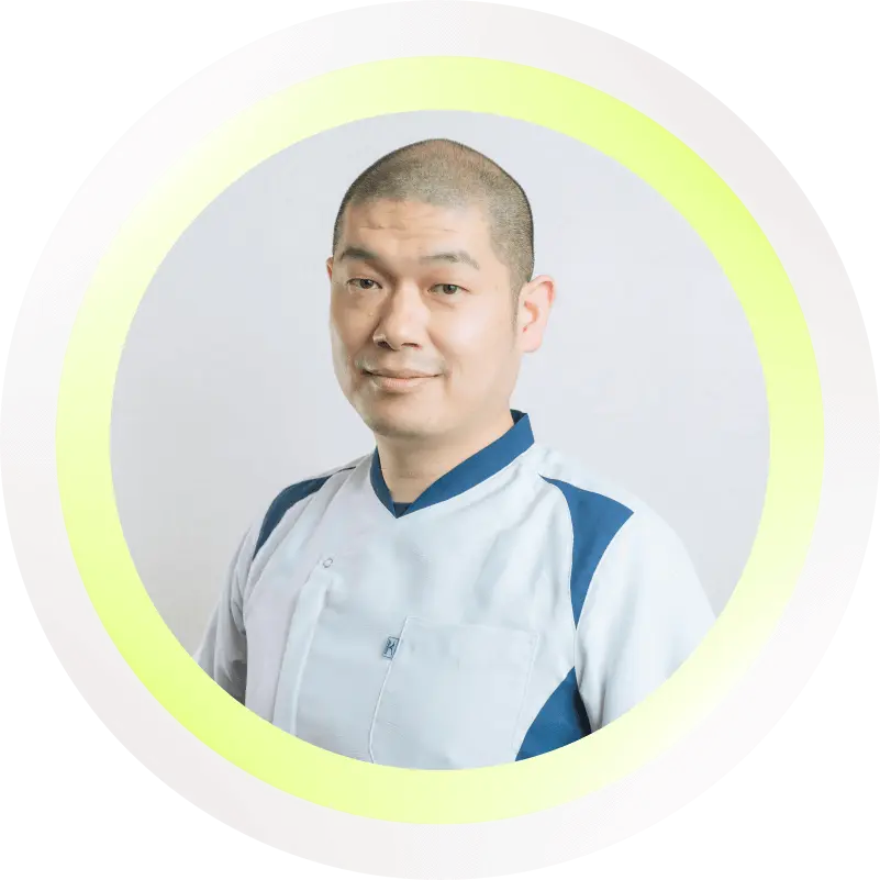 大津かえる整体院 院長 野々村淳|整体施術を行う院長プロフィール写真
